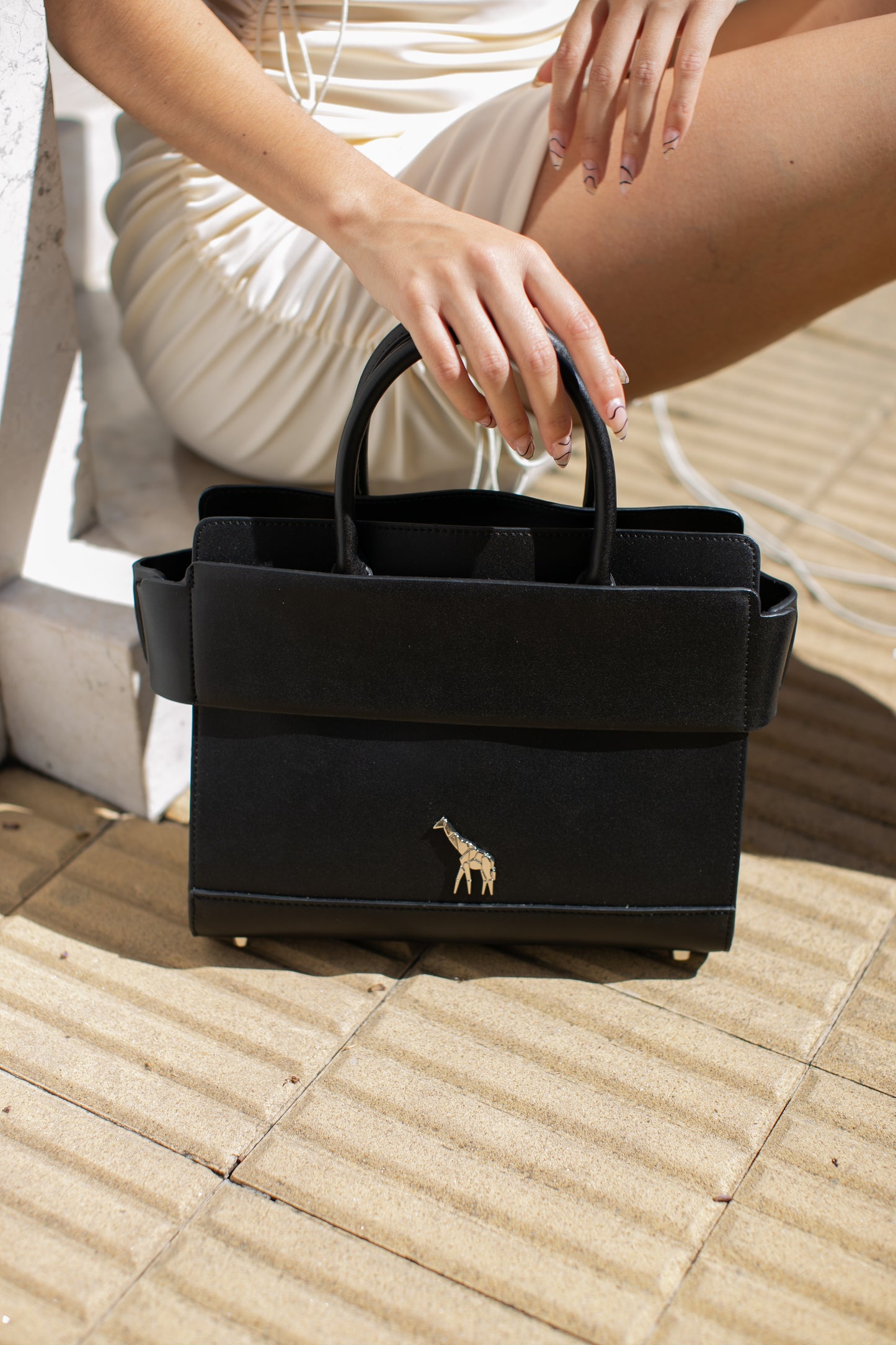 CARTERA 004.BLACK